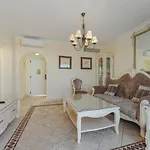 מלון Flamingo Boutique 4*