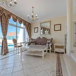 Flamingo Boutique 4* אדחה