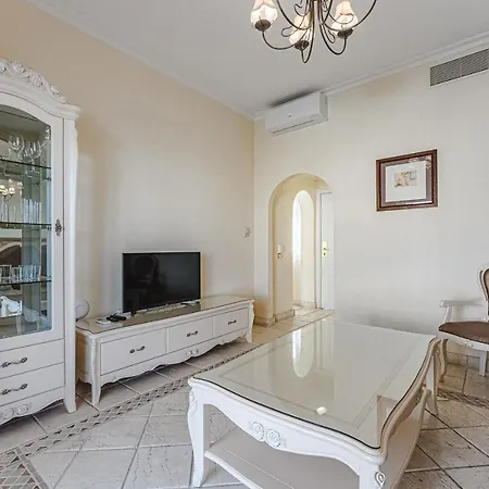 Flamingo Boutique 4*