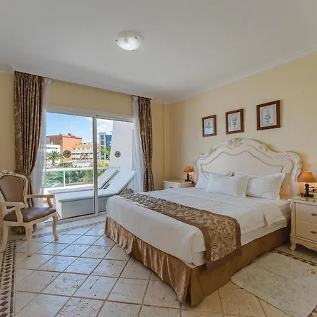 Flamingo Boutique 4*